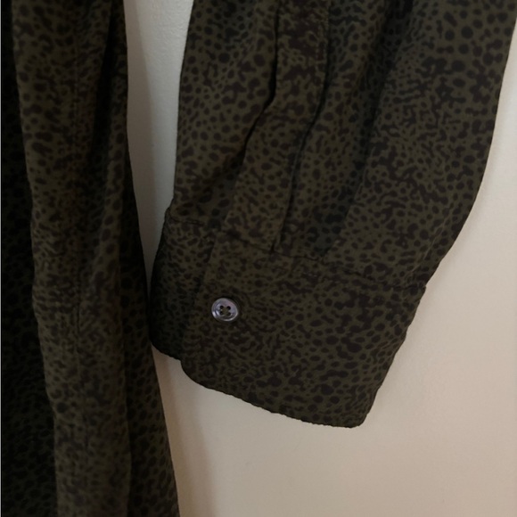 Rails Rebel Print Button Up Blouse, Olive Speckled Green, Long Sleeve XL - Picture 11 of 11